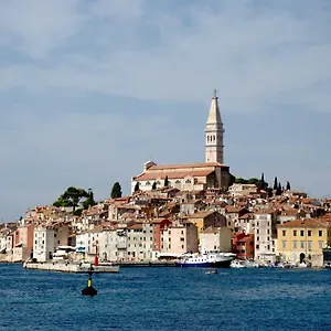 https://charmy-rovinj.in-istria.net